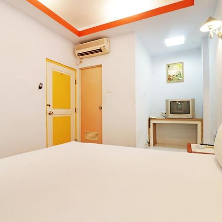 Mutiara Sari Hotel Макасар Экстерьер фото