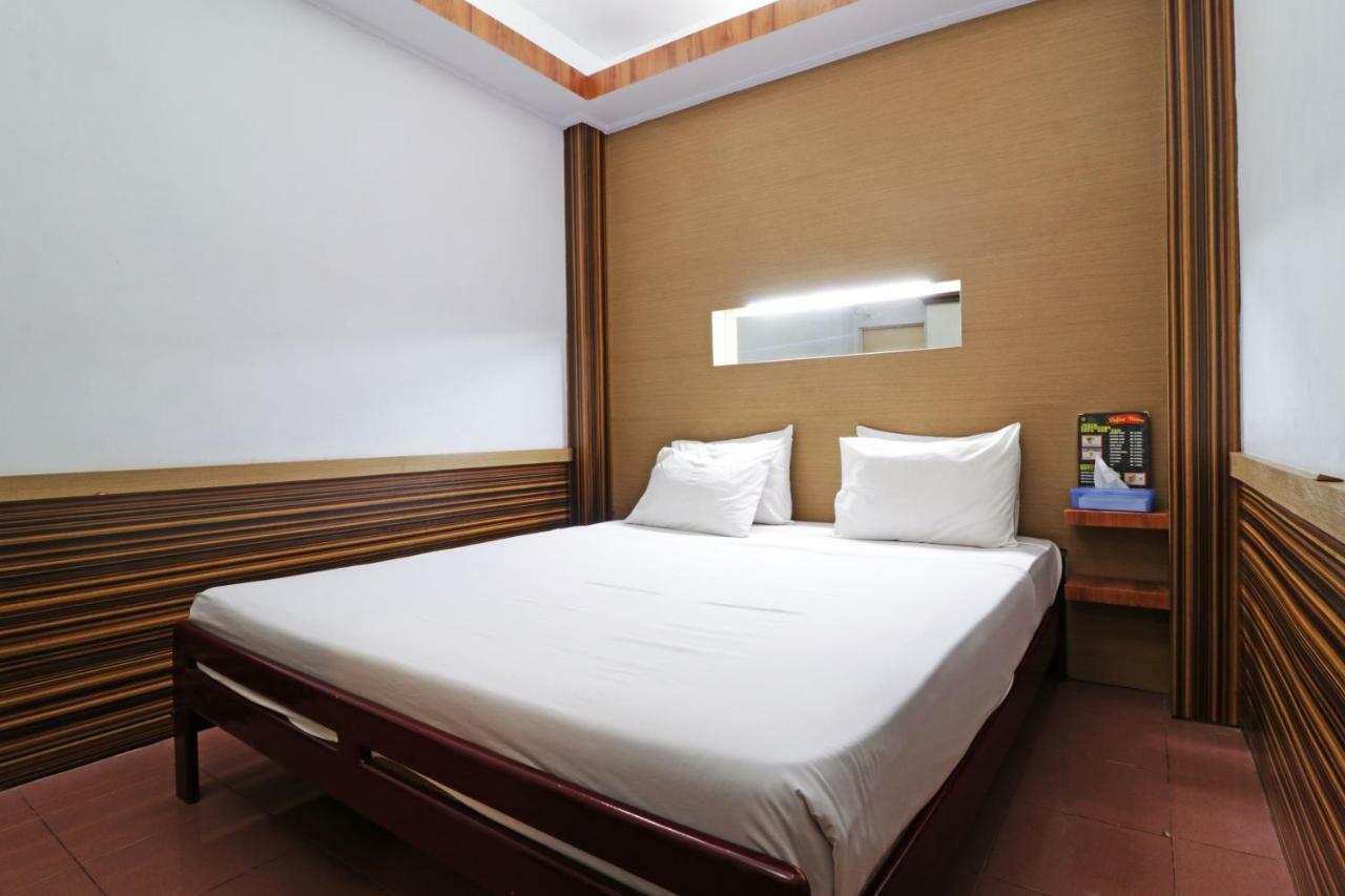 Mutiara Sari Hotel Макасар Экстерьер фото