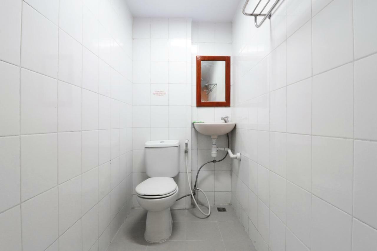 Mutiara Sari Hotel Макасар Экстерьер фото