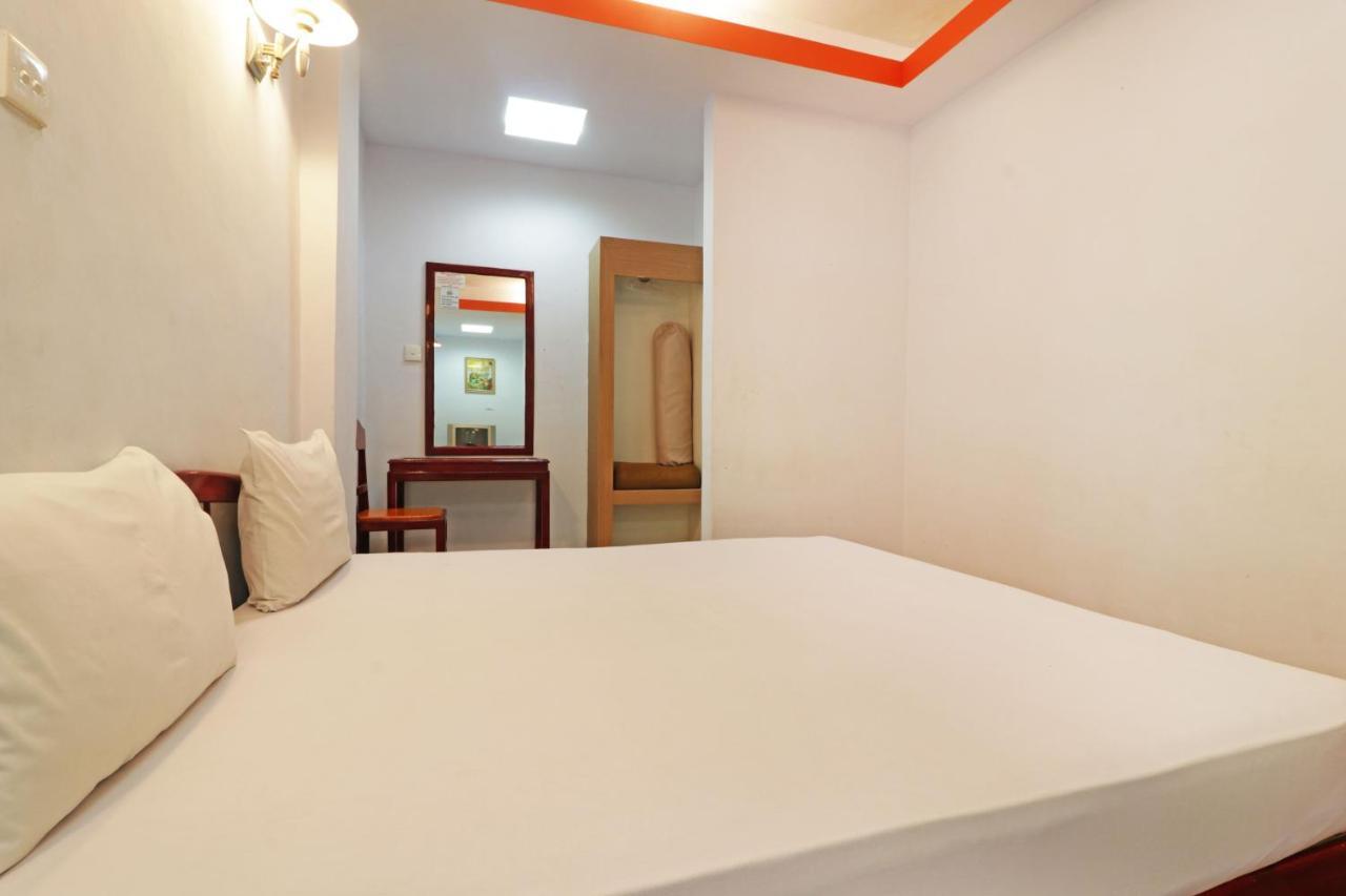 Mutiara Sari Hotel Макасар Экстерьер фото