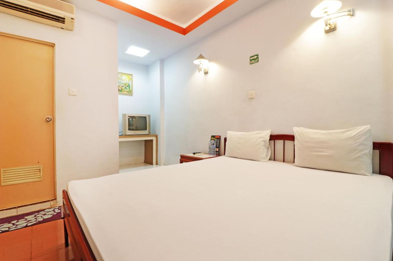 Mutiara Sari Hotel Макасар Экстерьер фото